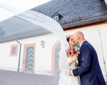 Diana-Thomas-Hochzeit-in-Augustusburg-Featured