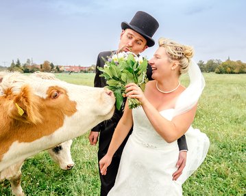 Fanny-Thomas-Landhochzeit-in-der-eigenen-Scheune-Featured