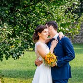 Hochzeitsfotos Dresden und Sachsen Brautpaar Klosterpark Altzella.jpg