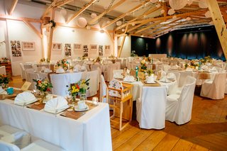Kirchliche Hochzeit Leipzig Hochzeitsfeier Bienenfarm Kern-188.jpg