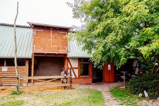 Kirchliche Hochzeit Leipzig Hochzeitsfeier Bienenfarm Kern-007.jpg