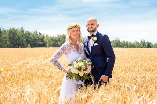 Kirstin-Danny-Standesamtliche-Hochzeit-in-der-Nikolaikirche-Freiberg-Featured