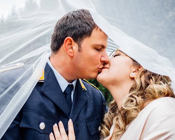 Mareike-Jan-Winterhochzeit-in-Sohland-an-der-Spree-Featured