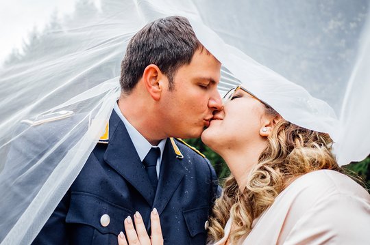 Mareike-Jan-Winterhochzeit-in-Sohland-an-der-Spree-Featured