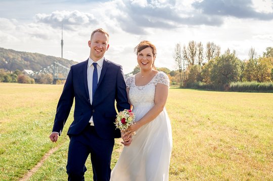 Romy-Michael-Standesamtliche-Hochzeit-auf-der-Goetheallee-Featured